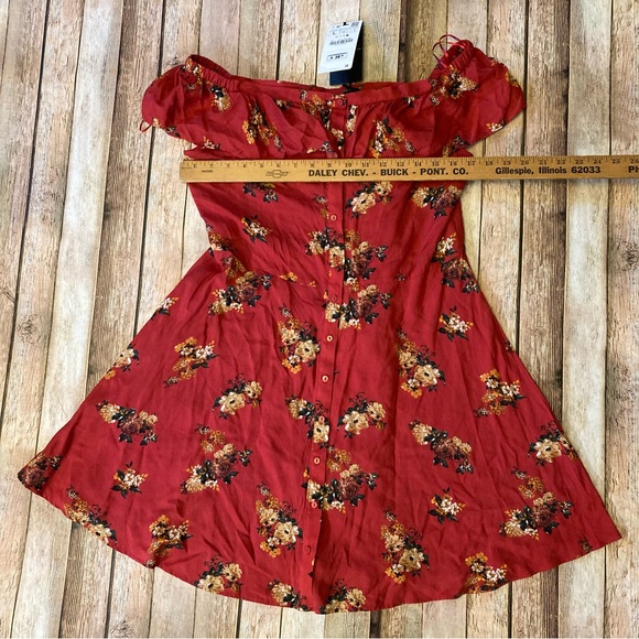 NWT Zara red Floral off the shoulders Dolly Dress, button up, Bertha Collar Sz L - Picture 4 of 9